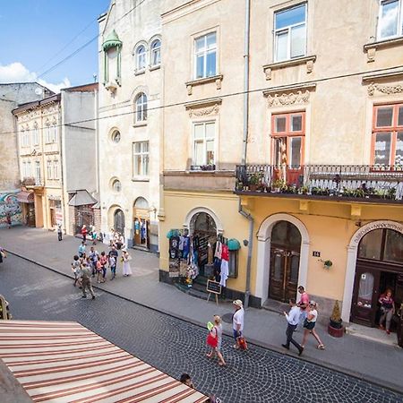 Апартаменти На Вірменській3 З 2Спальні Та Кухня 리비프 외부 사진